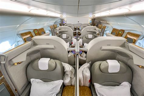 Emirates first class now bookable with Aeroplan points .